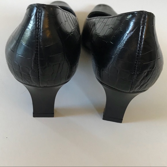 NWOT Salvatore Ferragamo Vintage 90s Gator Heels Womens Size 8 Narrow Black Pump - Picture 4 of 8
